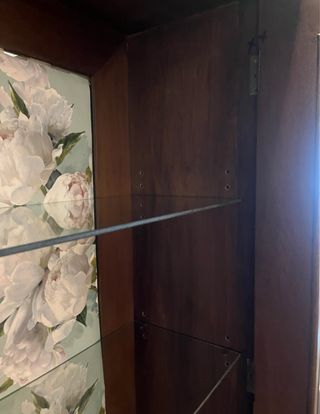 Vitrina antigua de madera