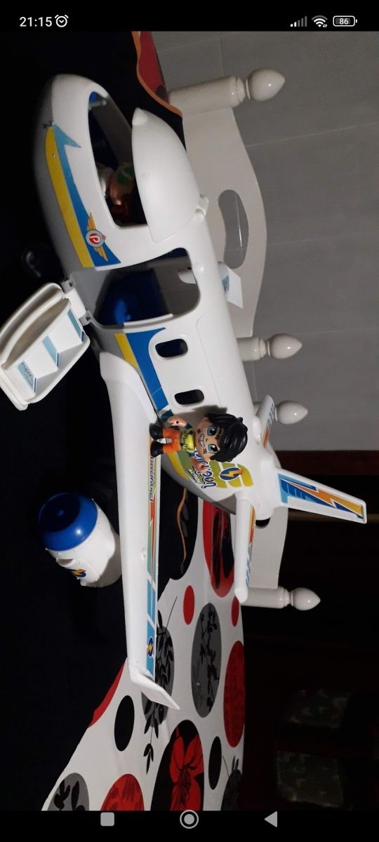Avión PinyPon + muñecos y accesorios