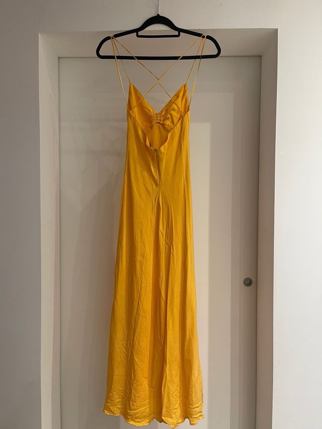 Vestido midi Zara amarillo
