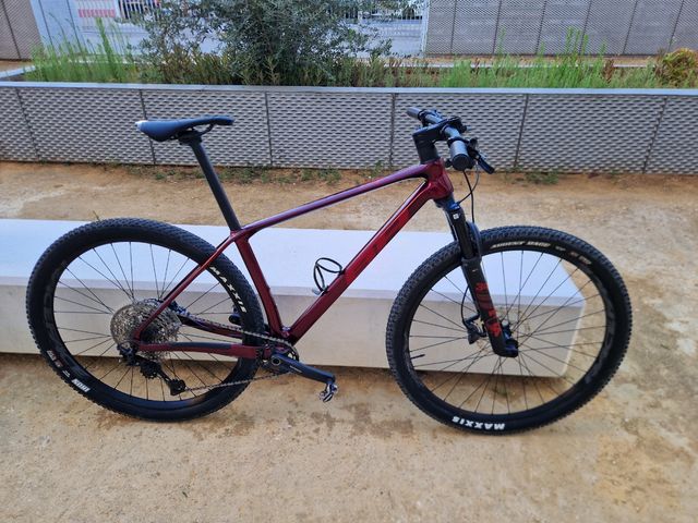 Bicicleta carbono BH Ultimate 8.0 2024