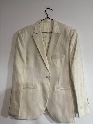 Traje novio blanco roto