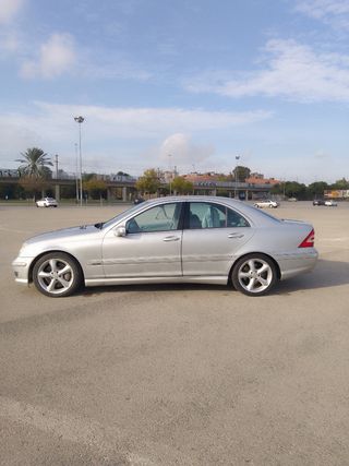 Mercedes-Benz Clase C 2006