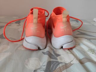 Nike Air Presto Flyknit - Naranja