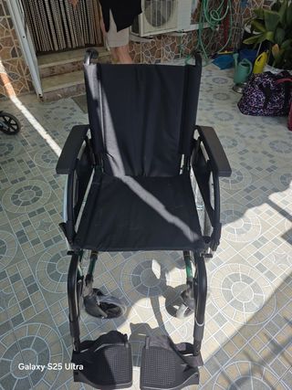 Silla de ruedas plegable Breezy Premium 