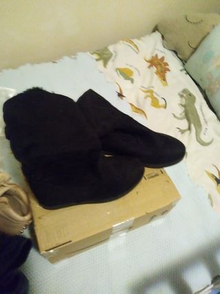 Botines negros talla 38