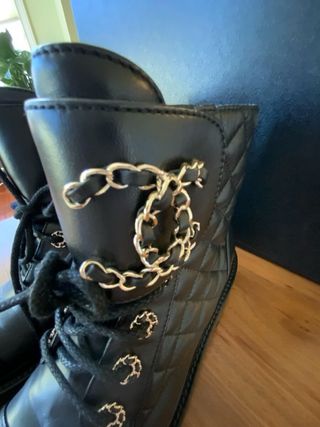 Botas Chanel Combat Negras