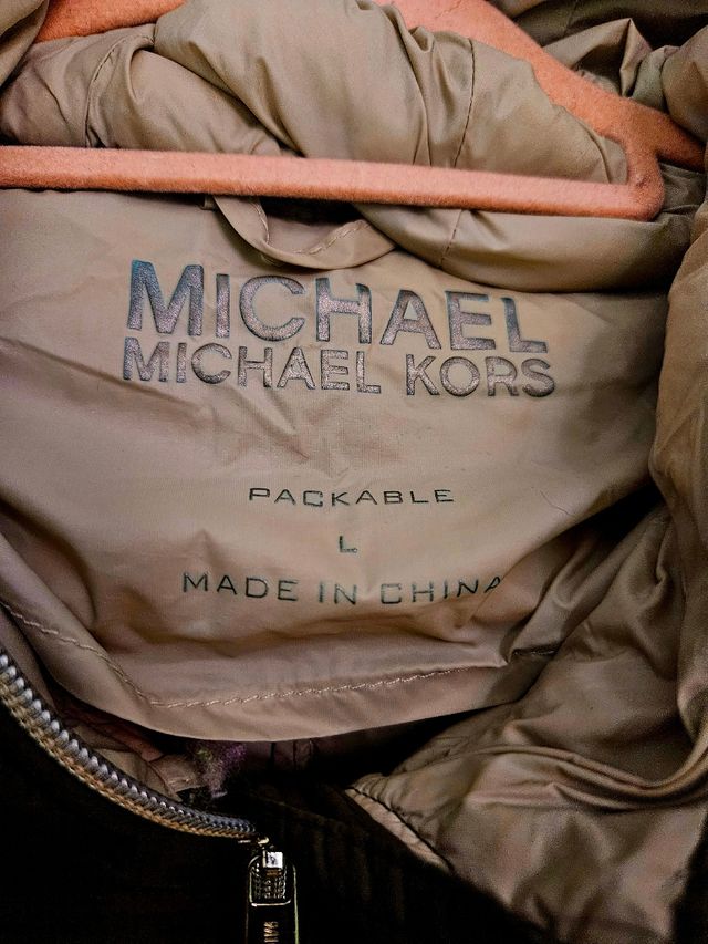 Abrigo acolchado Michael Kors verde oliva