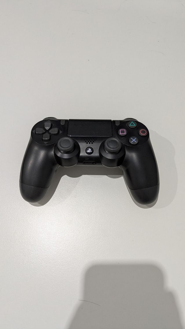 PS4 Pro da 1 TB con 2 giochi