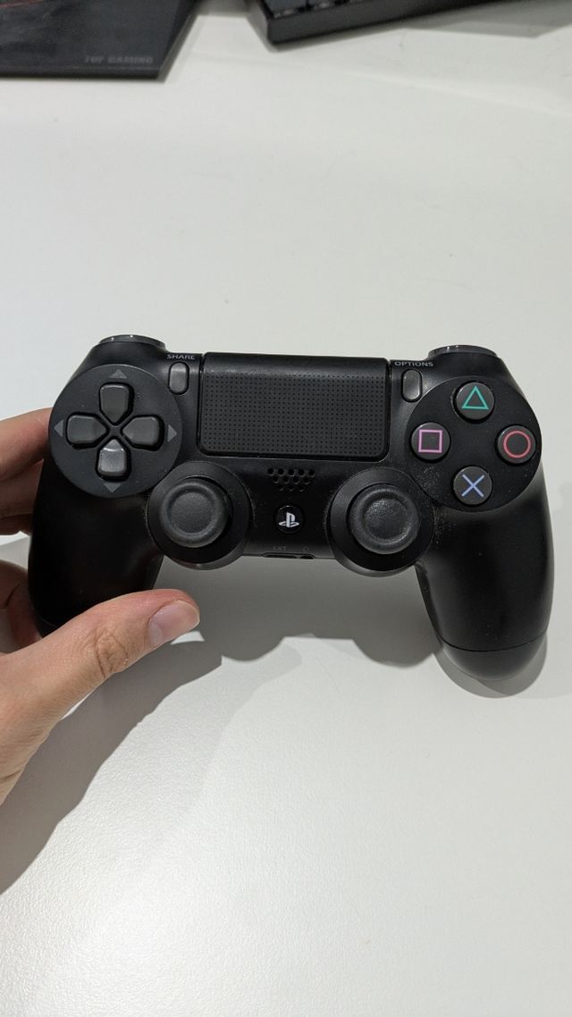 PS4 Pro da 1 TB con 2 giochi