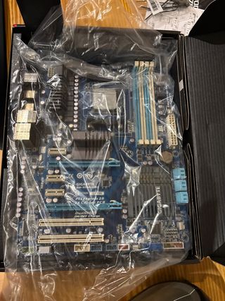 Placa base Gigabyte GA-970A-UD3