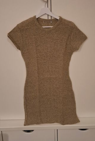 Vestido beige de punto