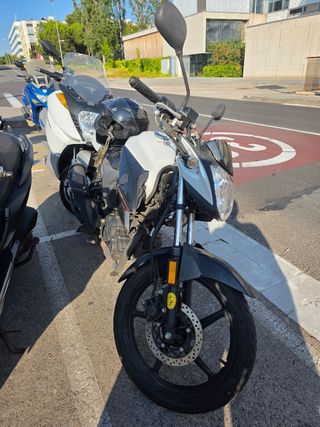 Yamaha YS-125:  28,895 km.  Ver foto ITV