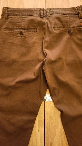 Pantalones chinos marrón talla 44