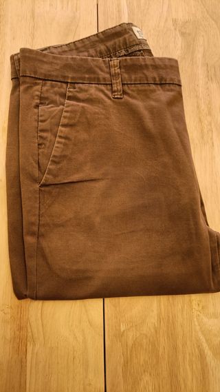 Pantalones chinos marrón talla 44