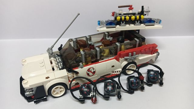 Ecto-1 coche de los Cazafantasmas compatible lego