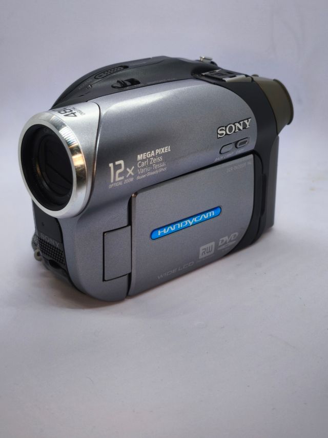 Sony Handycam DVD202E