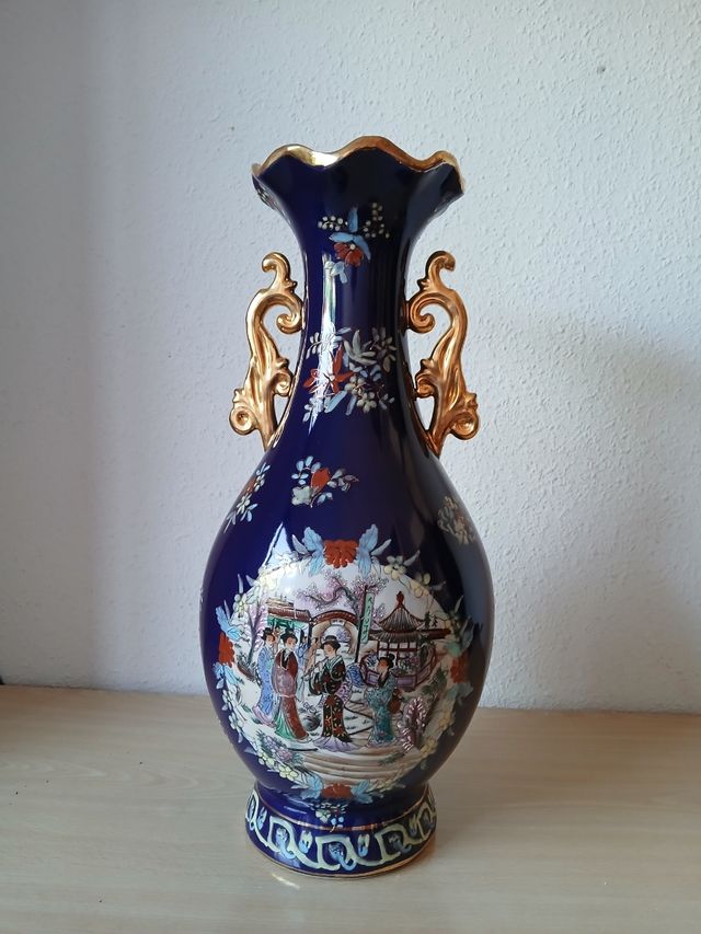 Jarrón Chino azul y dorado