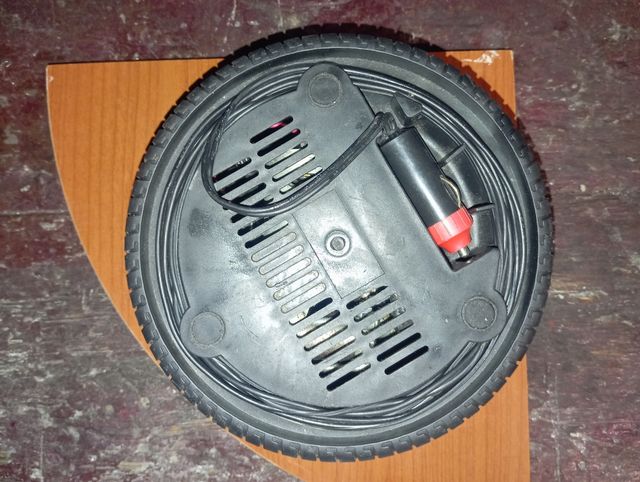 Compressore 12V per auto /moto/bicicletta
