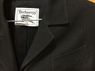 Traje Burberry Gris - Falda y Blazer
