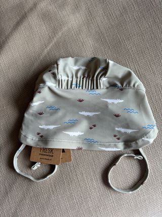Gorro solar bebé Fresk cocodrilo