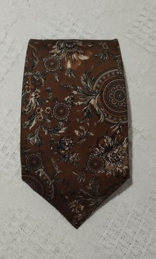 Corbata seda marrón estampada
