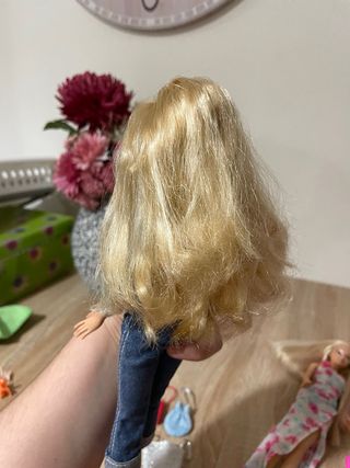 2 Muñecas Barbie + Ropa