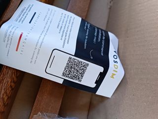 Mosquitera ventana madera marrón