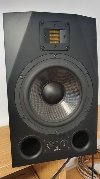 Monitores Adam Audio A8X 