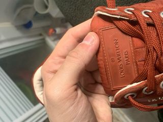 Zapatillas Louis Vuitton rojas, talla 46