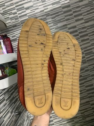 Zapatillas Louis Vuitton rojas, talla 46
