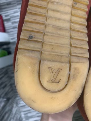 Zapatillas Louis Vuitton rojas, talla 46