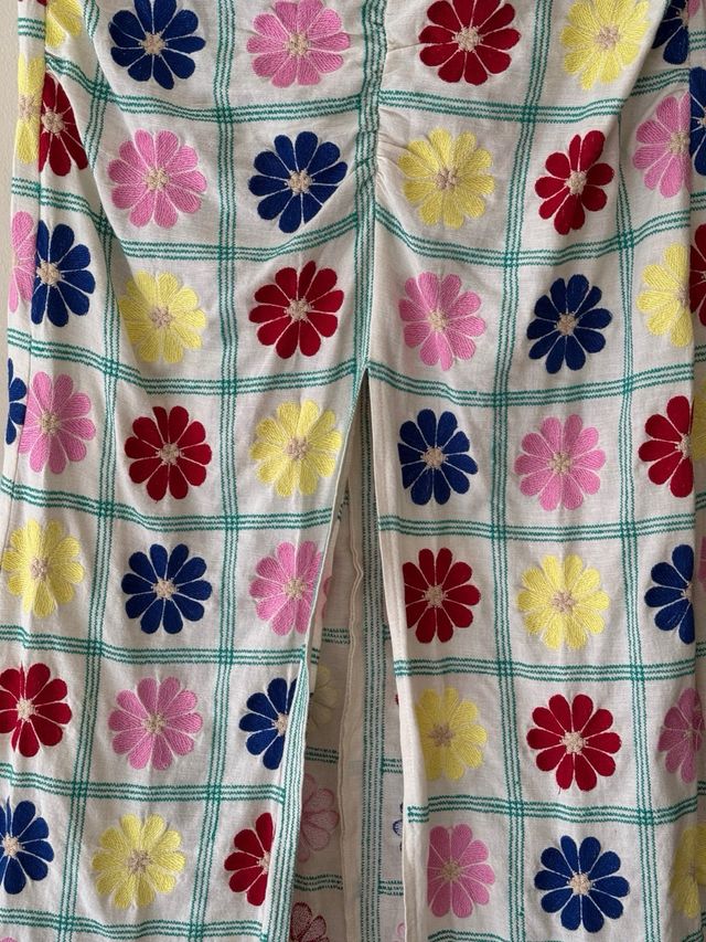 Saia Midi Zara Bordada - Tam S, nova com etiqueta