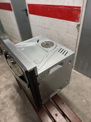 Vitrocerámica TEKA 4 fuegos+Horno TEKA.