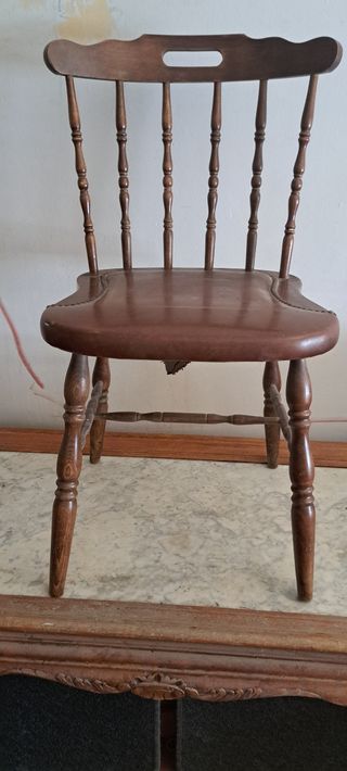 Silla madera marrón vintage
