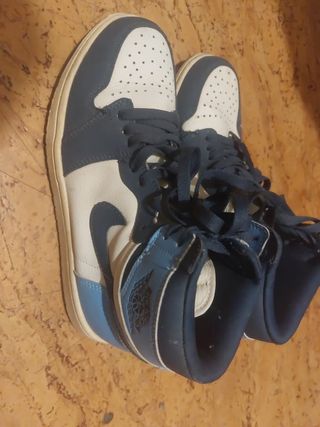 Nike Air Jordan 1 - Azul y Blanco