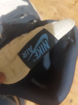 Nike Air Jordan 1 - Azul y Blanco