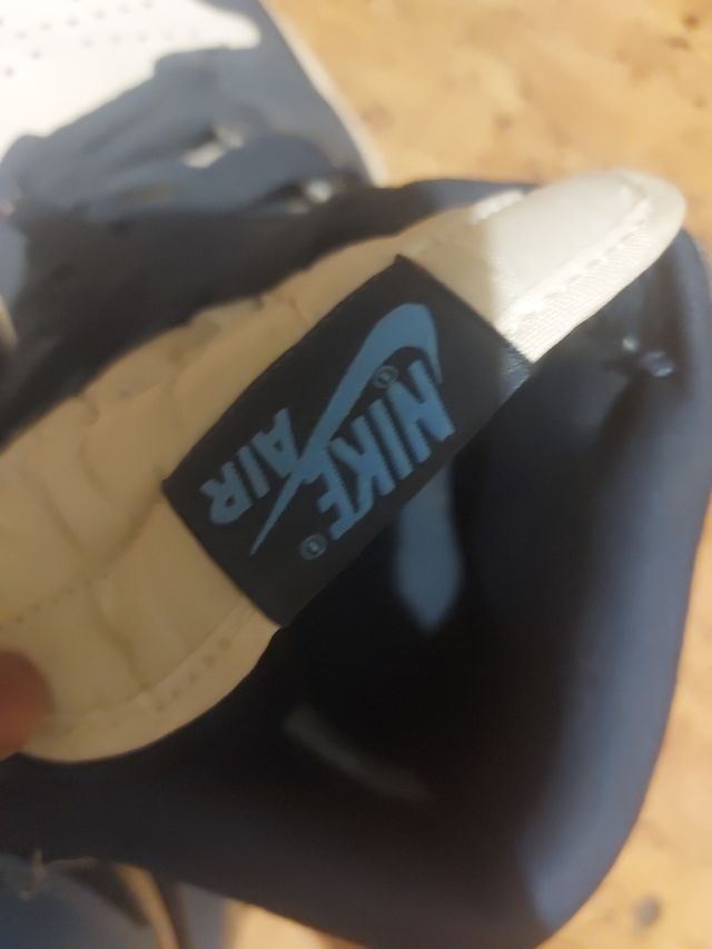 Nike Air Jordan 1 - Azul y Blanco