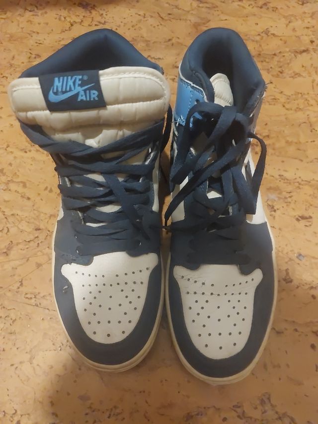 Nike Air Jordan 1 - Azul y Blanco