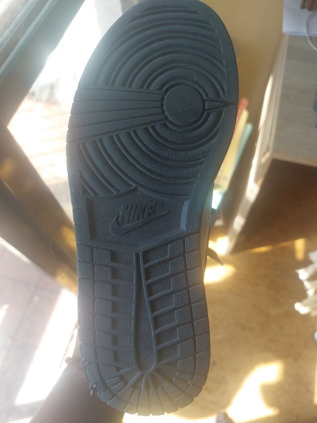 Nike Air Jordan 1 - Azul y Blanco