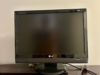Monitor LG FLATRON M228WDP 22’’ negro con base 