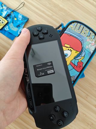 PSP Street + juegos y accesorios