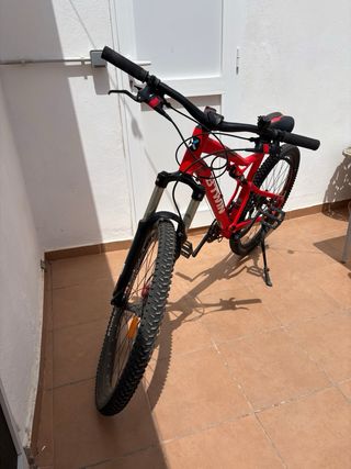 Bicicleta Rockrider 540S roja