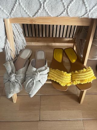 Zapatos: 3 pares, beige, amarillos y rojo 