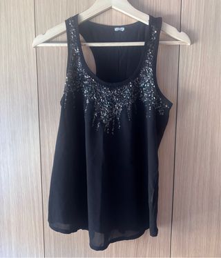Top negro lentejuelas