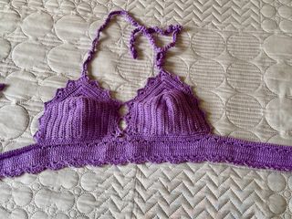 Top crochet morado bikiny