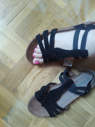 SANDALIAS NEGRAS CUÑA MUJER 