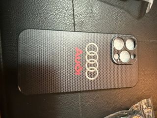 4 Fundas iPhone 14 Pro Max (3 nuevas)