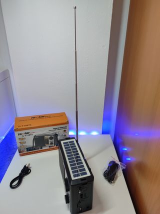 RADIO NUEVA RECARGABLE SOLAR BLUETOOTH USB LINTERN