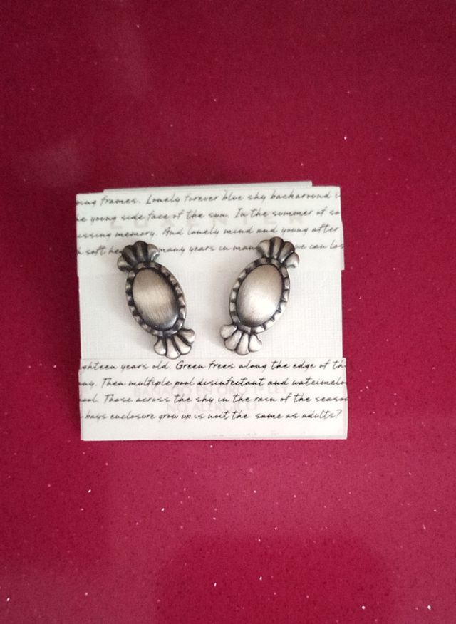 Pendientes Viceroy plateados con forma de caramelo