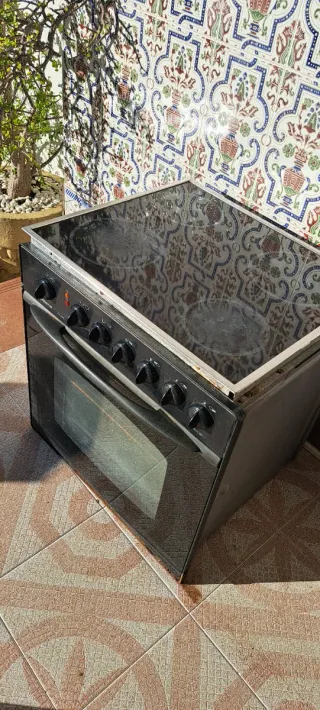 Horno y vitrocerámica Corbero